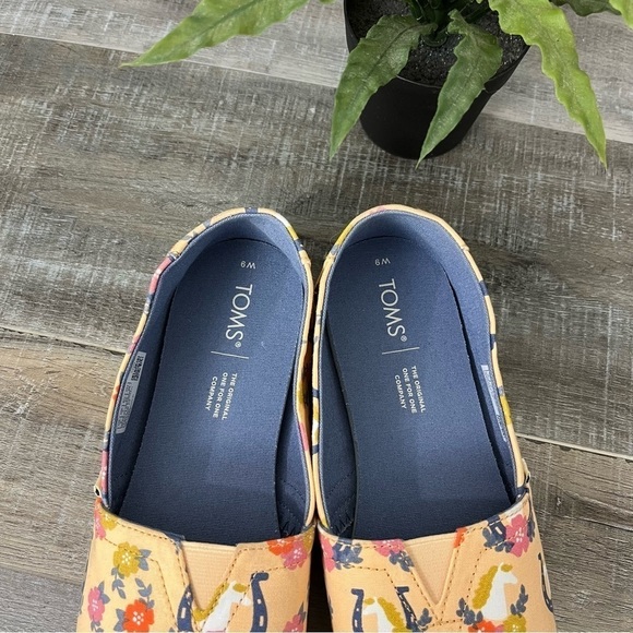 Toms Alpargata Apricot Floral Horses Lucky Horseshoe Flat  Size Women’s 9 - Picture 4 of 7